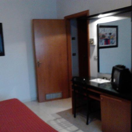 Motel Forum Polla Phòng bức ảnh